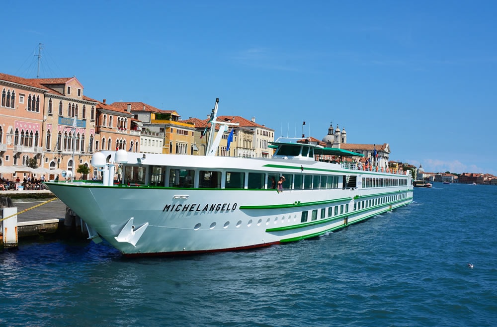 MS Michelangelo