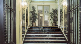 Hotel Champagne Palace