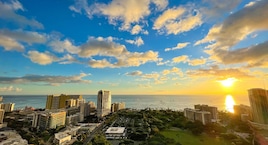 Holiday Inn Express Waikiki, An Ihg Hotel