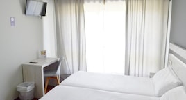 Hostal Alda Puerta Coruña