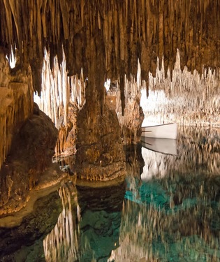 Cuevas del Drach