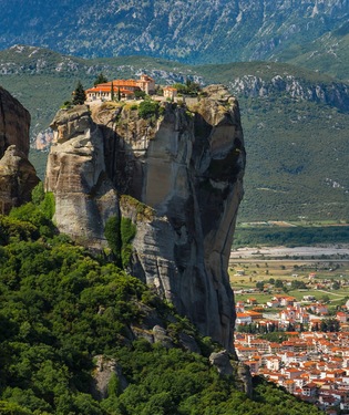 Meteora, uno de los paisajes más bellos y únicos del planeta