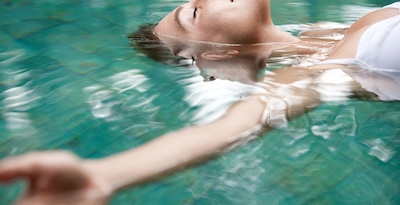 Relax en Costa Azul con hotel y desayuno incluido