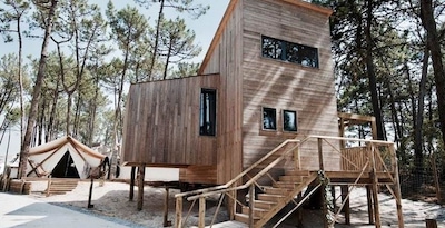 Desconecta de la rutina y disfruta de la naturaleza y el mar en el Bukubaki Eco Surf Resort