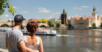 Praga para enamorados con crucero panorámico